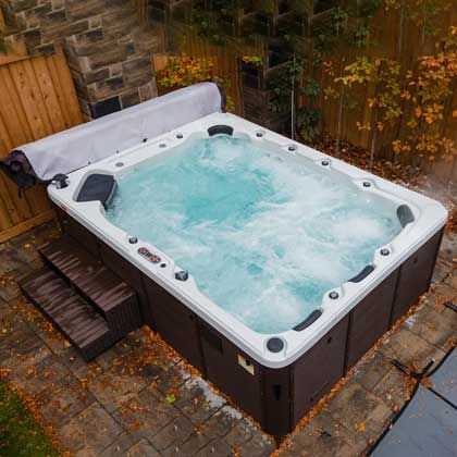 جکوزی 8 نفره 